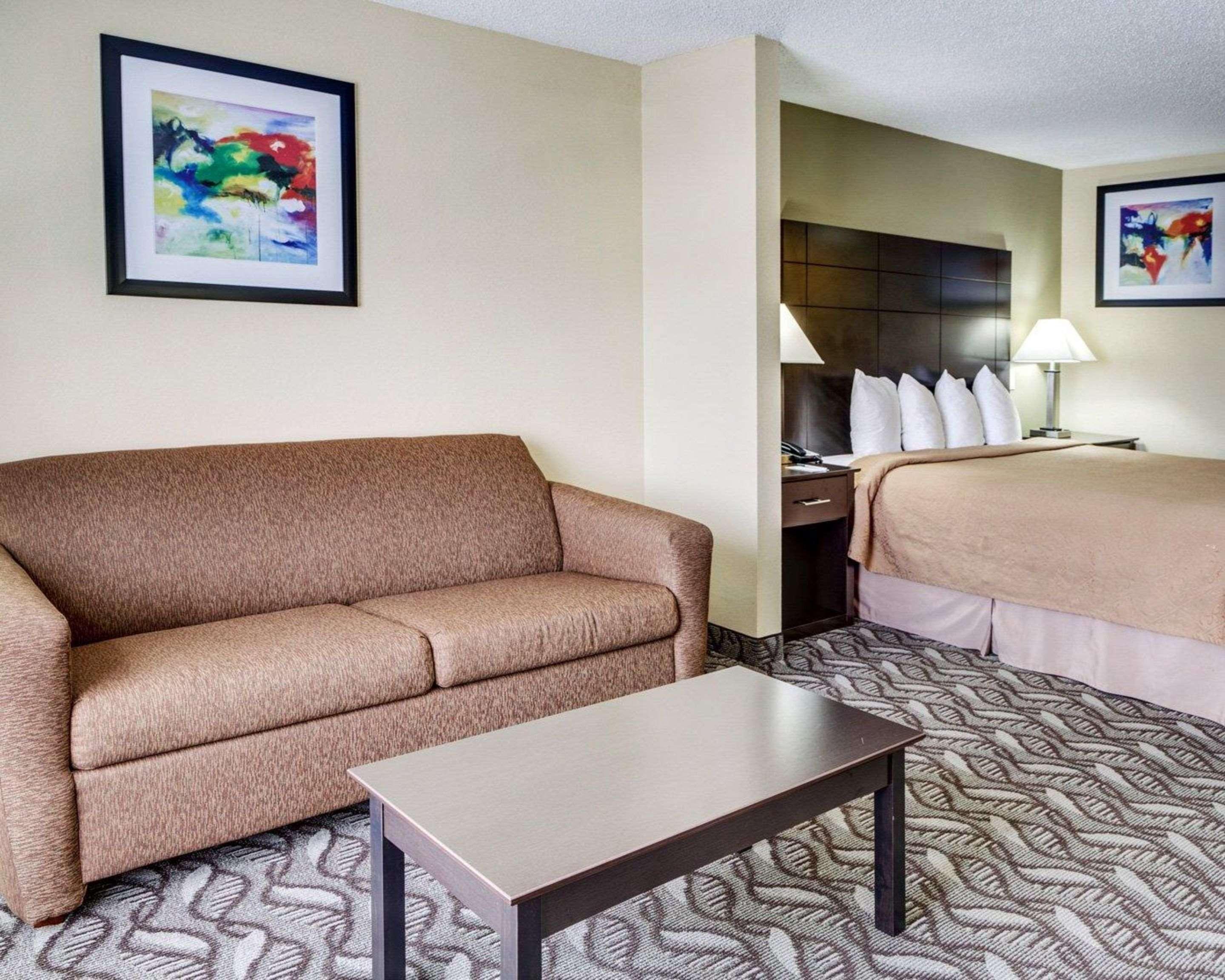 Quality Suites Baton Rouge East - Denham Springs Exterior foto
